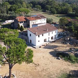 Porzione Villa In Vendita a Monsummano Terme